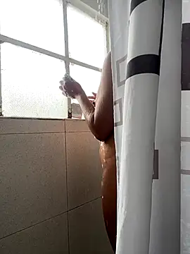 hannahb-e online show from 10.29.25