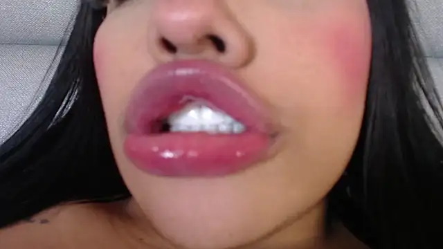 emily brontee  online show from 12.07.24