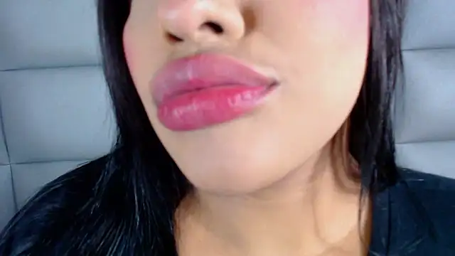 emily brontee  online show from 02.18.25