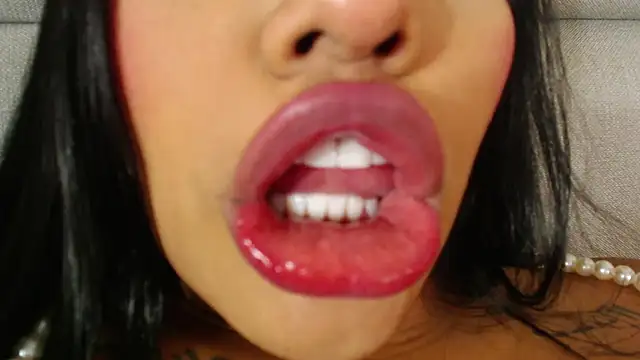 emily brontee  online show from 03.18.25