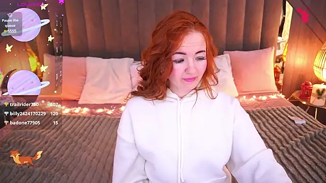 Marina Mur  online show from 02.13.25