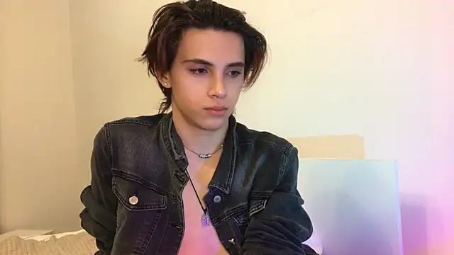 Snapshot of k0sta_ chatting on 12.15.24 k0sta  online show from 12.15.24