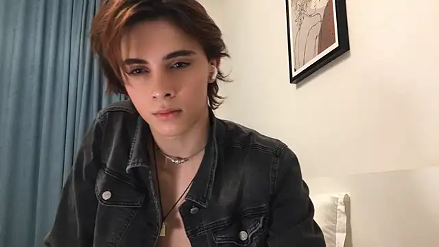 Snapshot of k0sta_ chatting on 12.20.24 k0sta  online show from 12.20.24