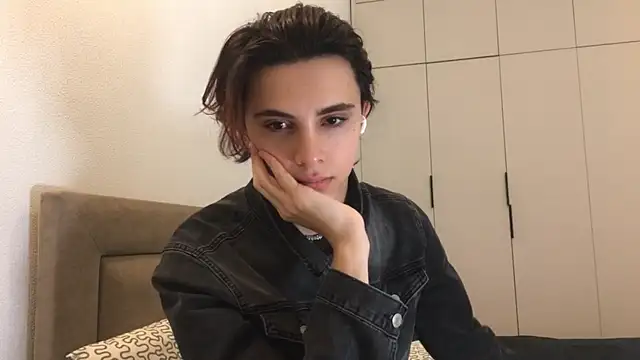 Snapshot of k0sta_ chatting on 12.29.24 k0sta  online show from 12.29.24