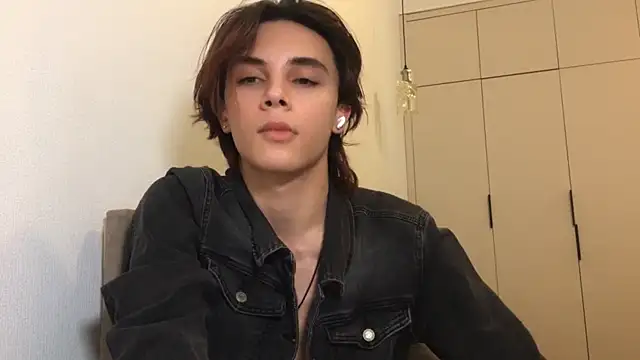 Snapshot of k0sta_ chatting on 12.30.24 k0sta  online show from 12.30.24