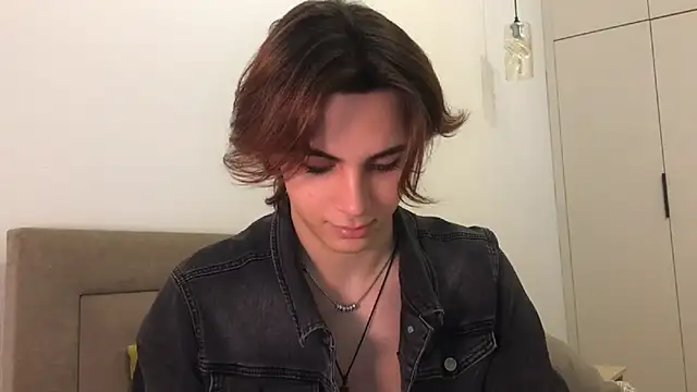 Snapshot of k0sta_ chatting on 01.11.25 k0sta  online show from 01.11.25