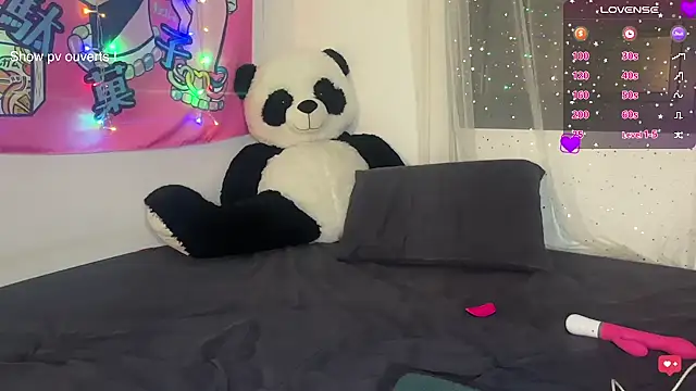 Snapshot of Miss-syanaa chatting on 03.27.26 Miss-syanaa online show from 03.27.26