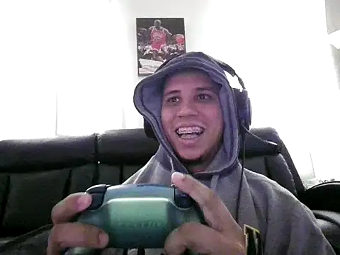 Snapshot of flakoGang chatting on 10.17.25 flakoGang online show from 10.17.25