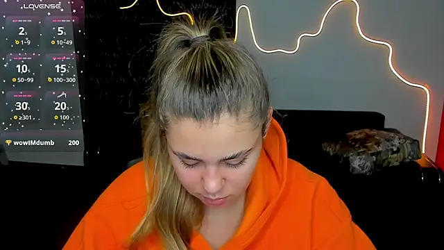 IsabellaBler online show from 11.18.25