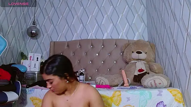 NicolleTaylor online show from 02.28.25