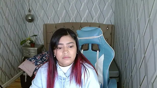 NicolleTaylor online show from 03.23.25