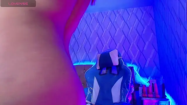 NicolleTaylor online show from 10.29.25