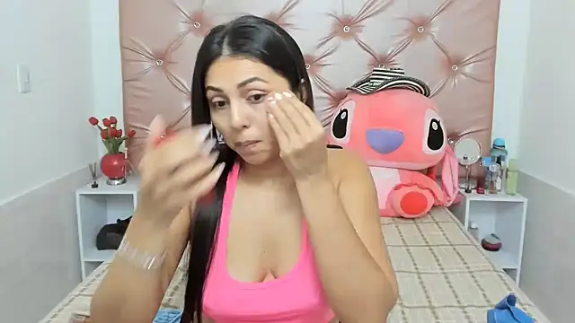 KatiaMoore online show from 10.25.25