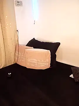 Isabella Du online show from 01.29.25