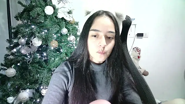 Snapshot of aineangeel chatting on 02.14.25 aineangeel online show from 02.14.25