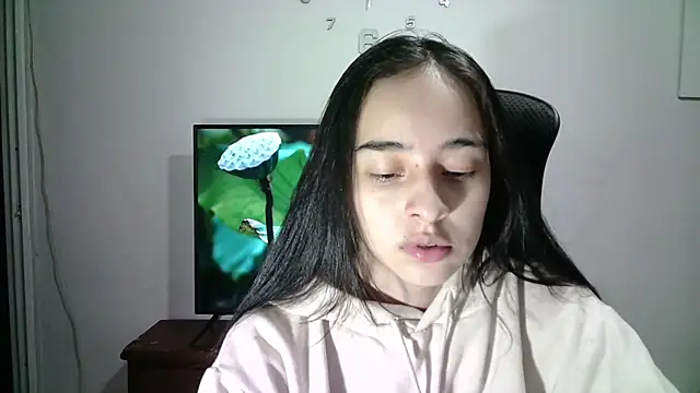 Snapshot of aineangeel chatting on 02.25.25 aineangeel online show from 02.25.25