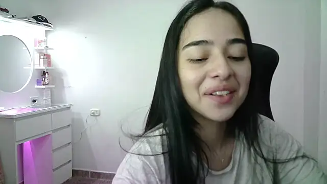 Snapshot of aineangeel chatting on 12.17.25 aineangeel online show from 12.17.25