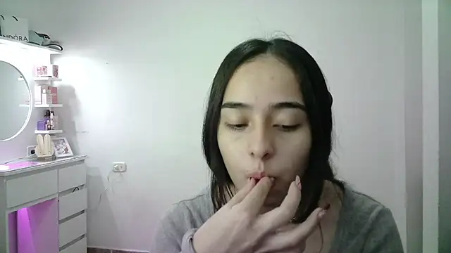 Snapshot of aineangeel chatting on 01.08.26 aineangeel online show from 01.08.26