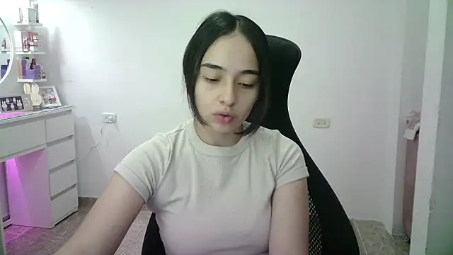 Snapshot of aineangeel chatting on 04.11.26 aineangeel online show from 04.11.26