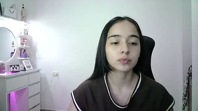 Snapshot of aineangeel chatting on 05.20.26 aineangeel online show from 05.20.26