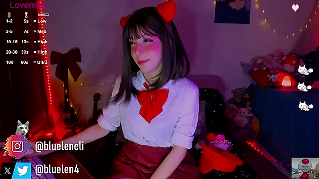 Snapshot of bluelen chatting on 02.16.25 bluelen online show from 02.16.25