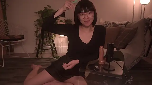 Snapshot of meganmei666 chatting on 01.11.25 meganmei666 online show from 01.11.25