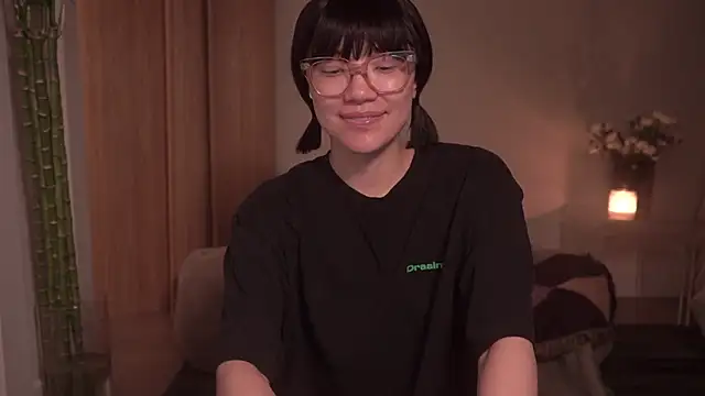 Snapshot of meganmei666 chatting on 03.17.25 meganmei666 online show from 03.17.25