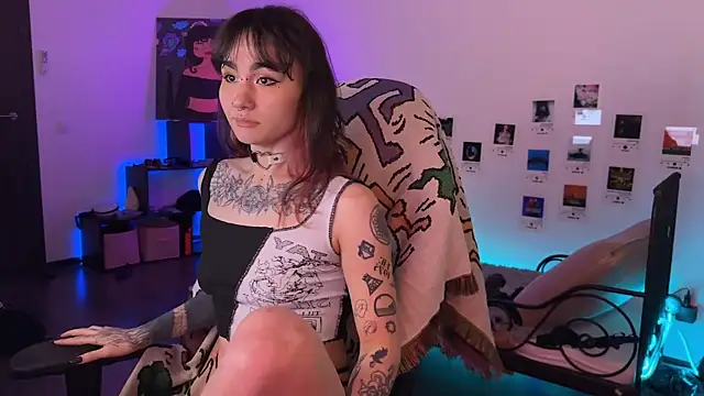 deadlysweet online show from 05.25.26