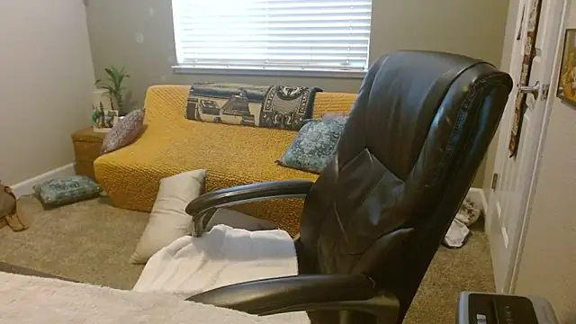 musclebearnips online show from 09.17.25