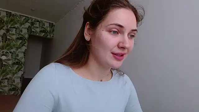 Olivia shine online show from 02.02.25