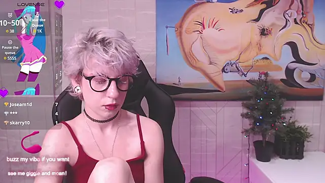 Snapshot of _Moonlight_t chatting on 12.25.24 Moonlight t online show from 12.25.24