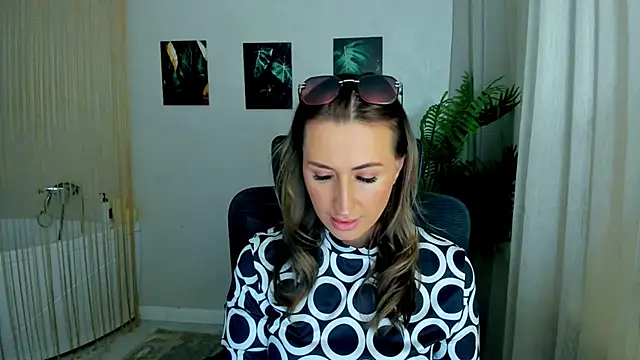 PassionGlow online show from 05.02.26