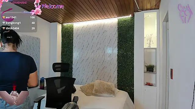 victoria mooree online show from 06.11.26