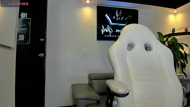 AnaRuiz online show from 09.24.25