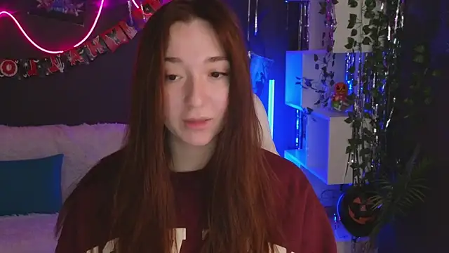 YasmineWest online show from 10.29.25