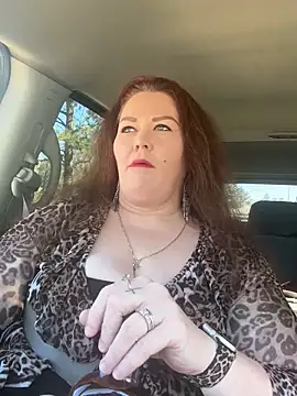 Snapshot of fatfabulous1981 chatting on 10.18.25 fatfabulous1981 online show from 10.18.25