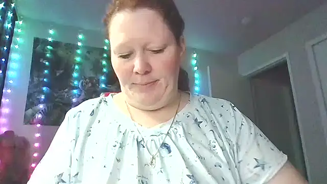 Snapshot of fatfabulous1981 chatting on 11.13.25 fatfabulous1981 online show from 11.13.25