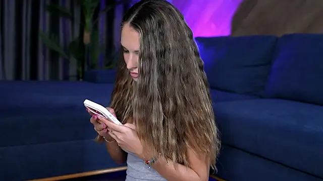 EsmeAinsley online show from 05.27.26