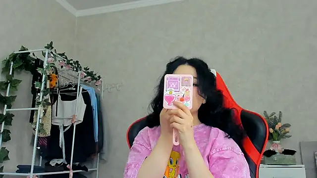 Snapshot of wastforu chatting on 02.04.25 wastforu online show from 02.04.25