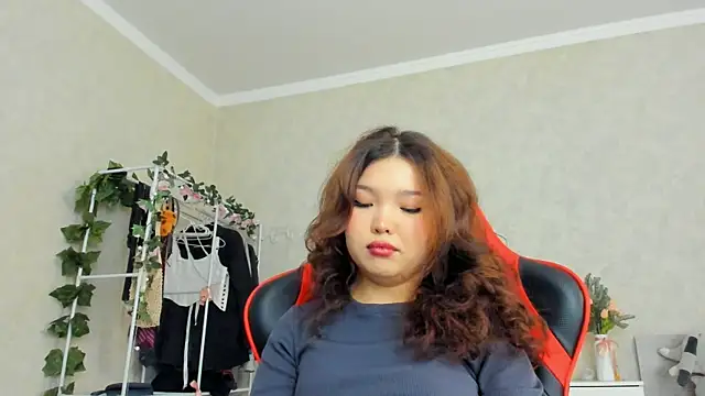 Snapshot of wastforu chatting on 02.12.25 wastforu online show from 02.12.25