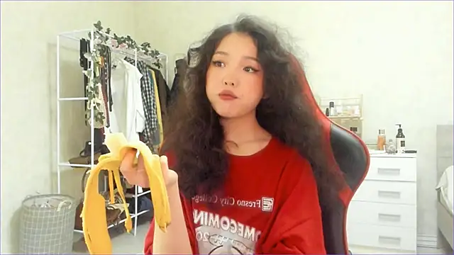 Snapshot of wastforu chatting on 02.14.26 wastforu online show from 02.14.26