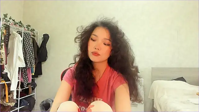 Snapshot of wastforu chatting on 02.16.26 wastforu online show from 02.16.26