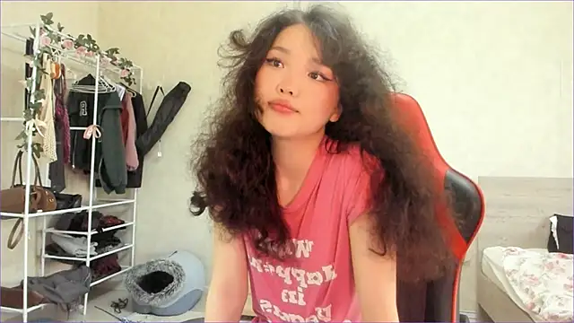 Snapshot of wastforu chatting on 02.19.26 wastforu online show from 02.19.26