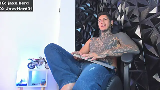 JAXXXONHERD online show from 02.12.25