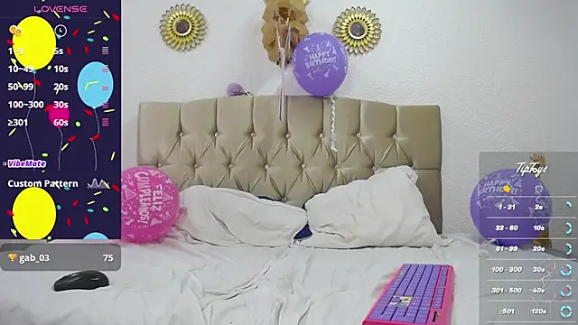 Snapshot of Dreams_sophi chatting on 03.06.25 Dreams sophi online show from 03.06.25