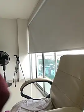 horny roomiess online show from 02.18.25