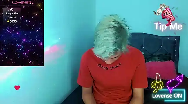 Liamscott  online show from 01.27.25