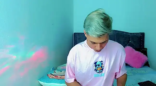 Liamscott  online show from 02.05.25