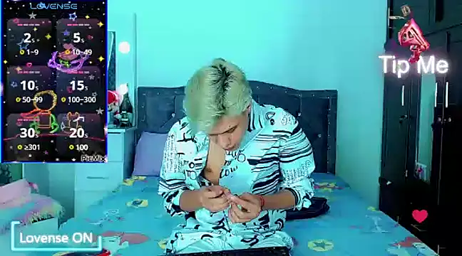 Liamscott  online show from 02.19.25