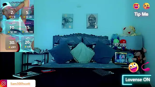 Liamscott  online show from 11.26.25